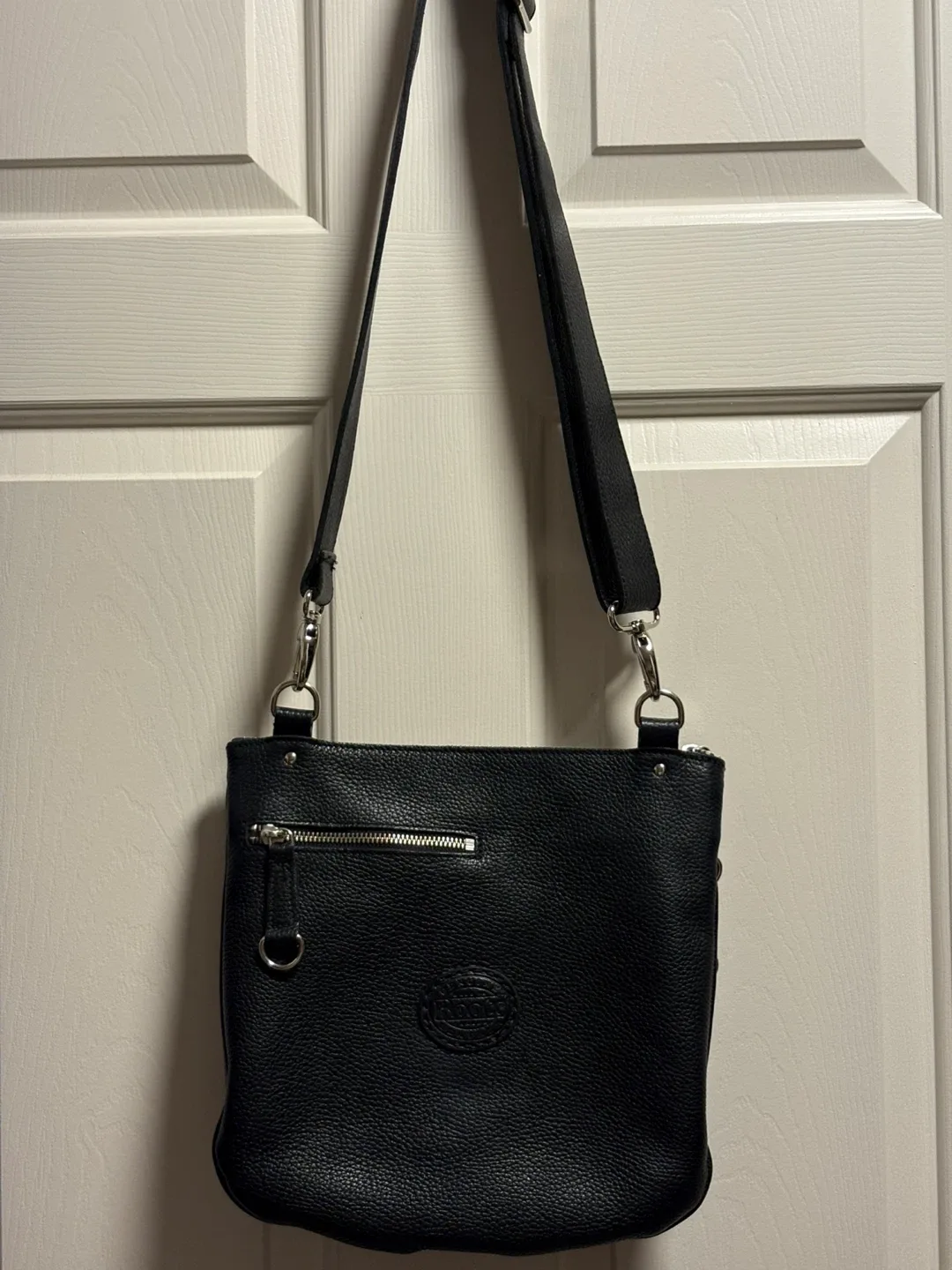 Roots Black Leather Crossbody Bag image indicator(3)
