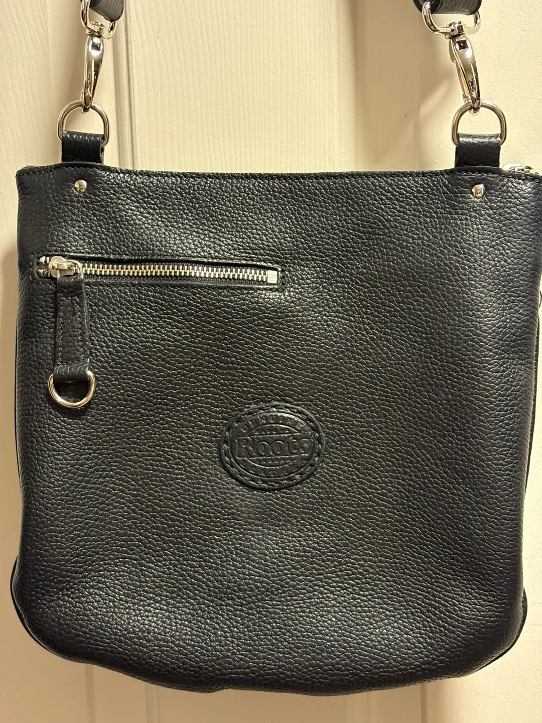 Roots Black Leather Crossbody Bag image indicator(4)