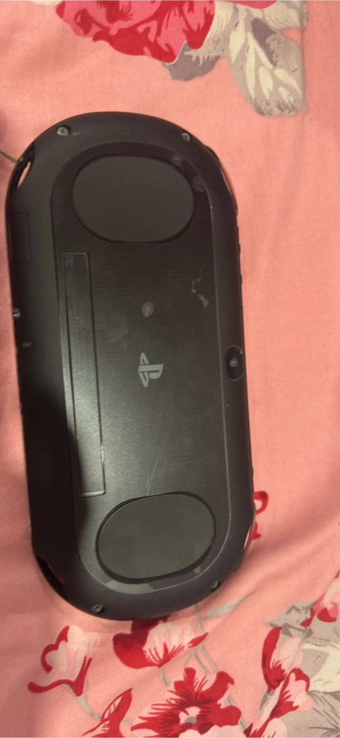 Sony PlayStation Vita - photo 2
