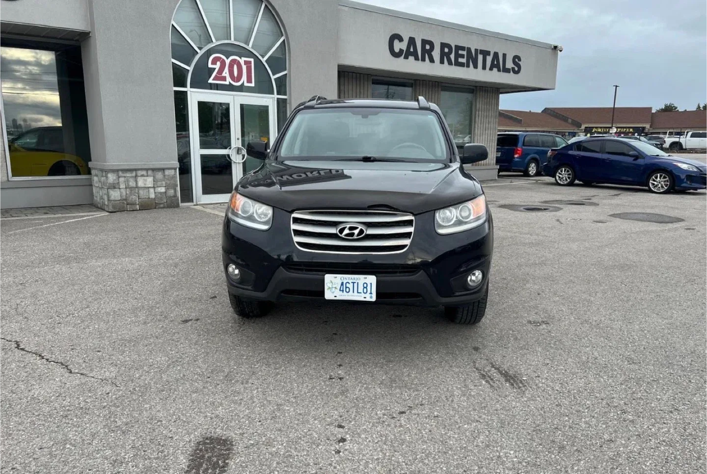 2012 Hyundai Santa Fe GLS - Black SUV image indicator(3)