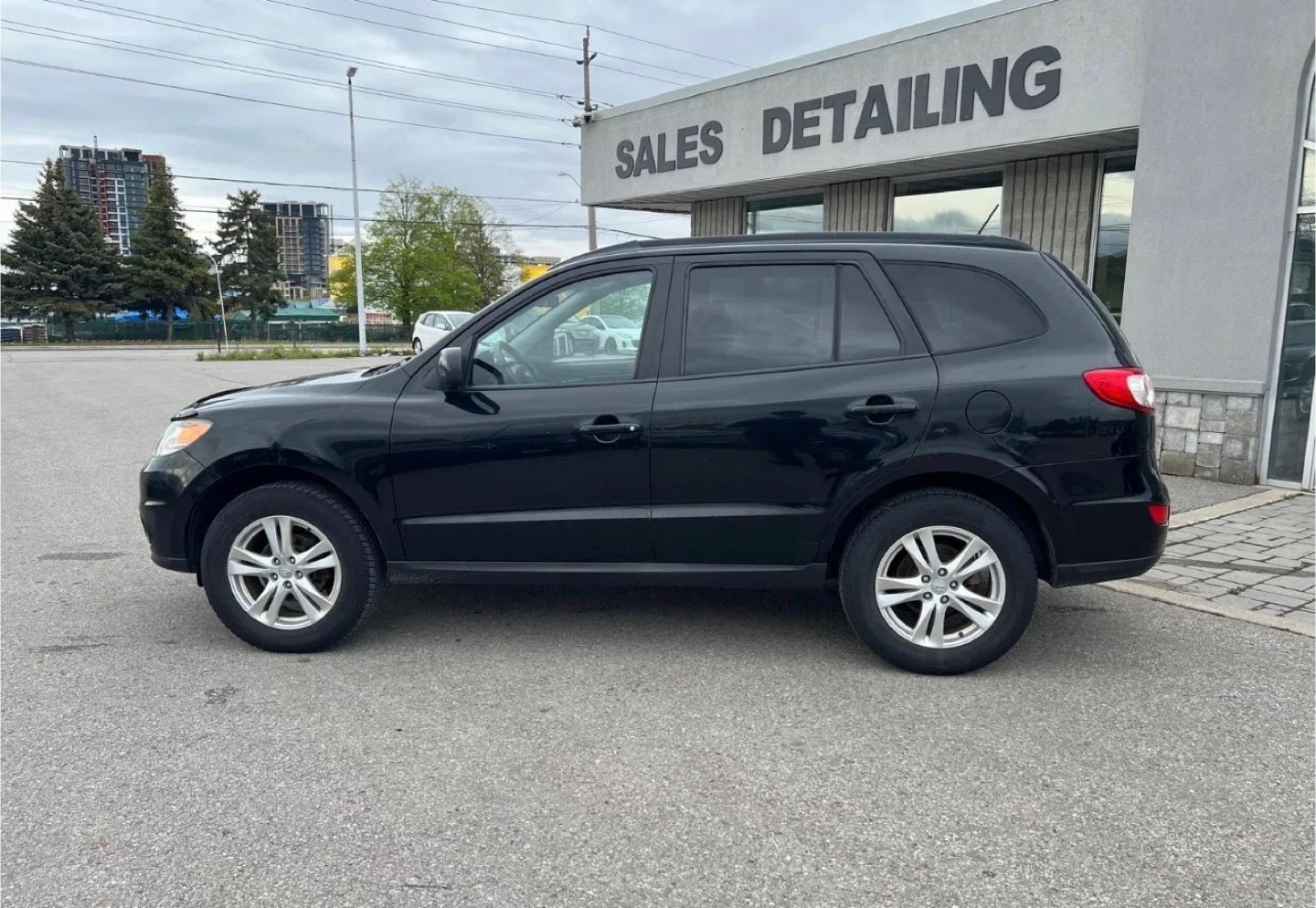 2012 Hyundai Santa Fe GLS - Black SUV image indicator(5)