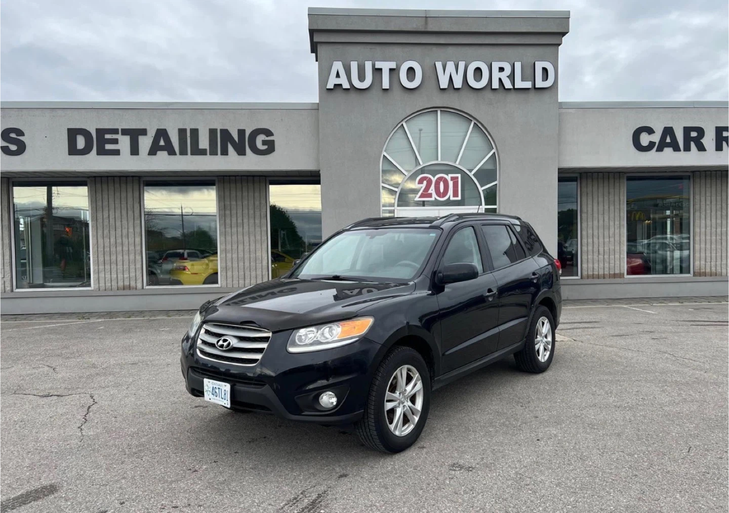 2012 Hyundai Santa Fe GLS - Black SUV