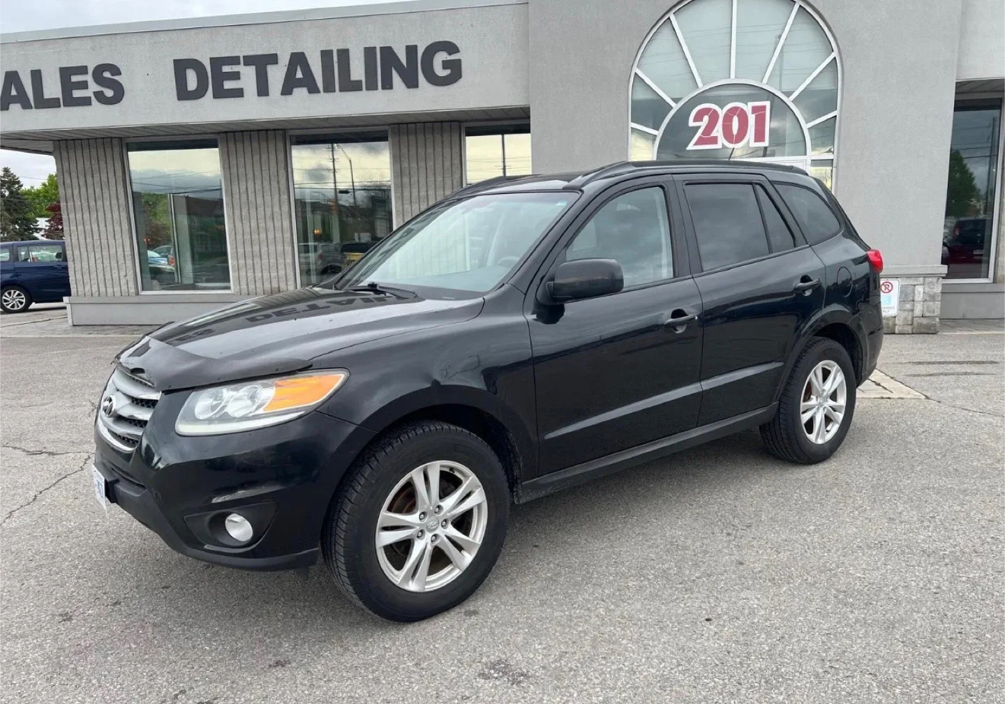 2012 Hyundai Santa Fe GLS - Black SUV image indicator(4)