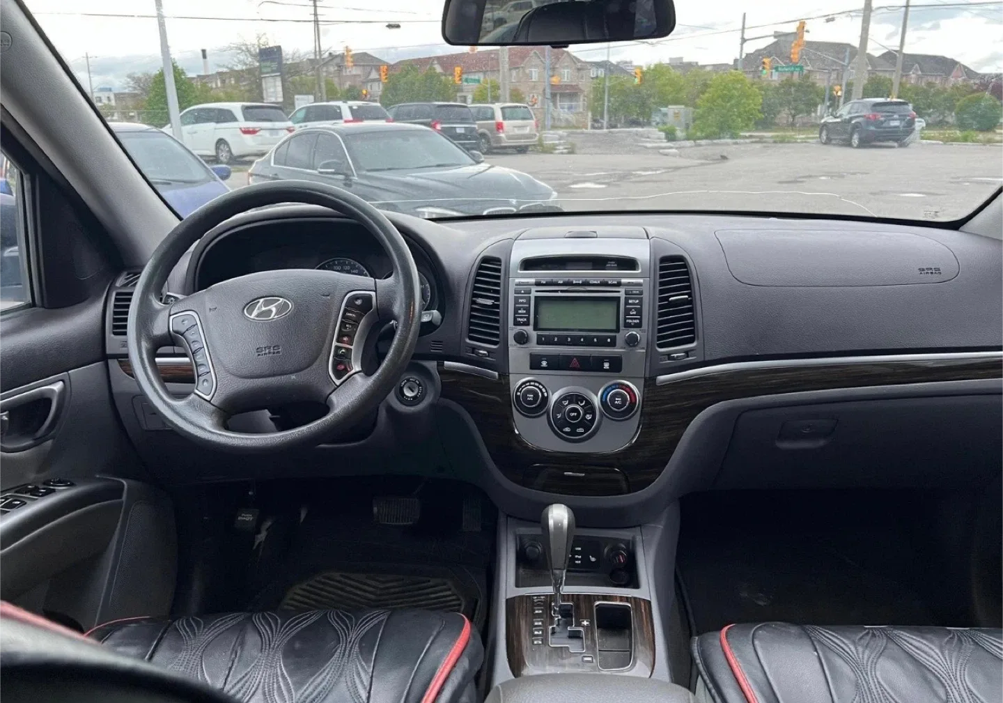 2012 Hyundai Santa Fe GLS - Black SUV image indicator(8)