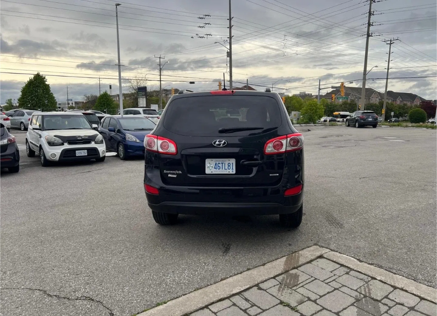 2012 Hyundai Santa Fe GLS - Black SUV image indicator(10)