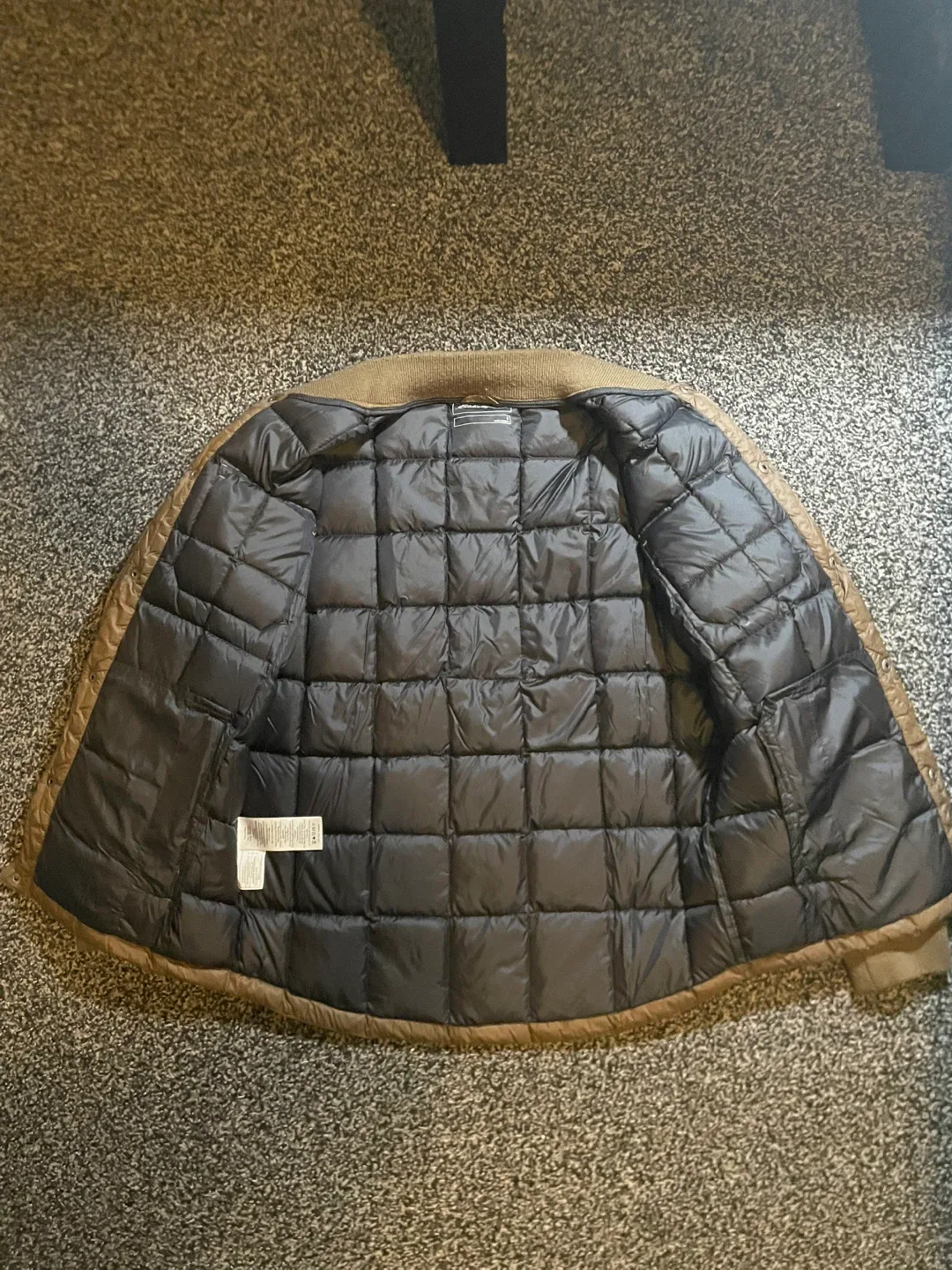 Eddie Bauer puffer jacket image indicator(5)