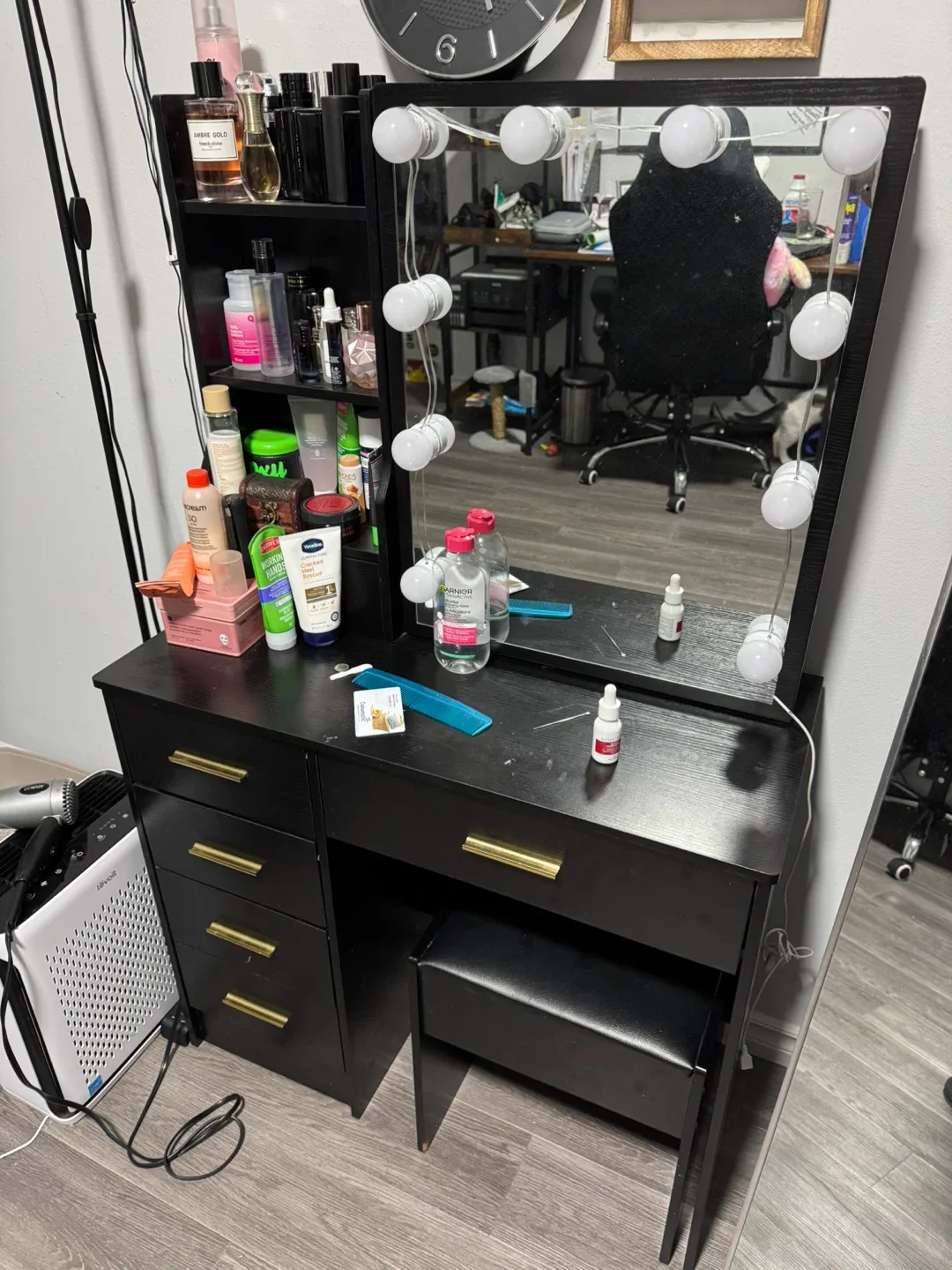 Black Vanity Makeup Table with Lighted Mirror image indicator(2)