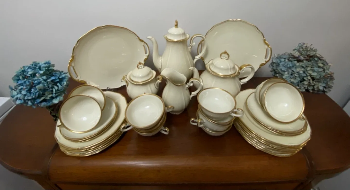 Vintage Cream & Gold Tea Set thumbnail