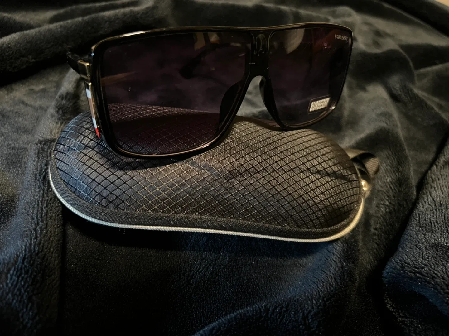 Burberry BE4386 Sunglasses image indicator(2)