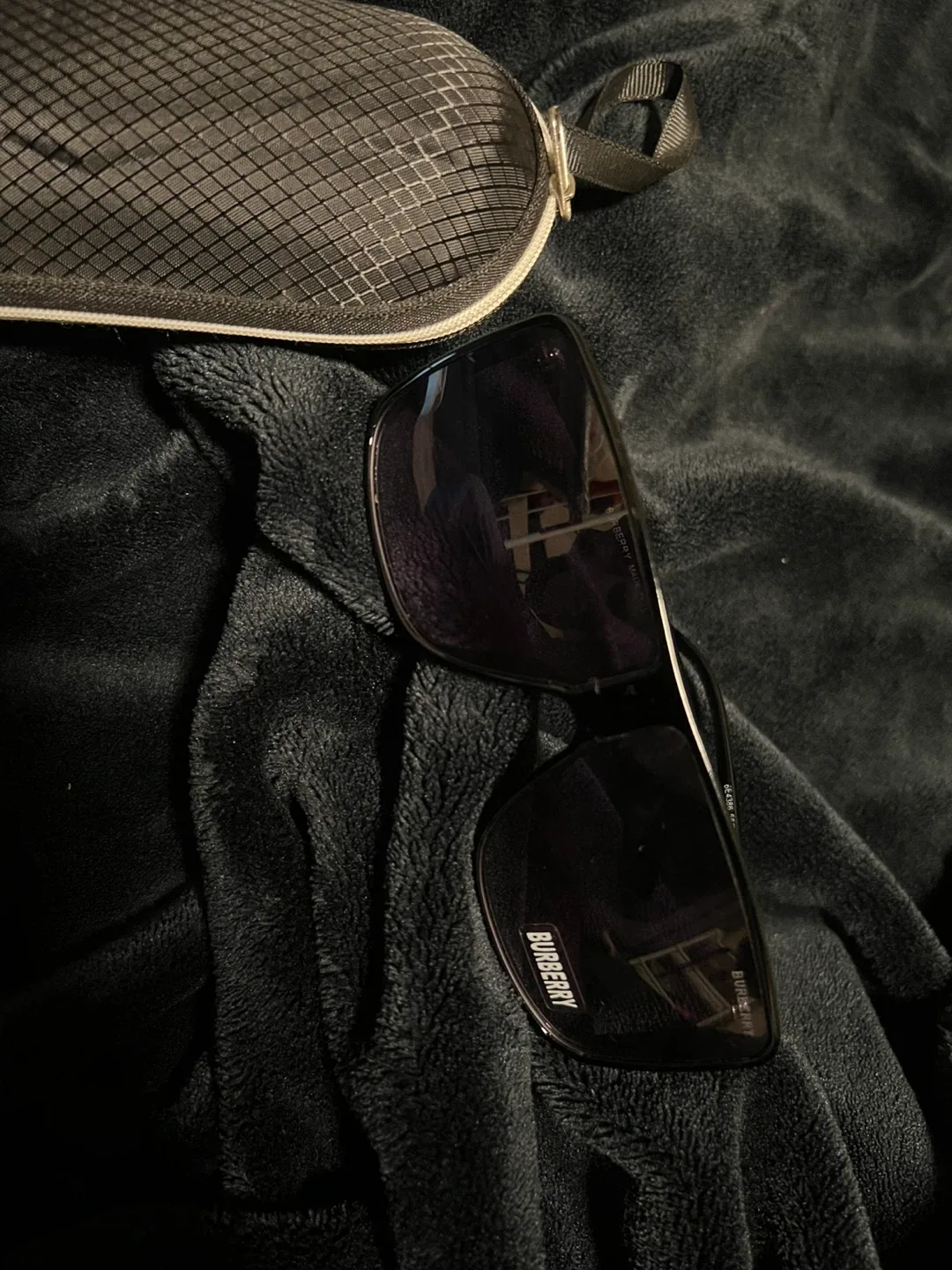 Burberry BE4386 Sunglasses image indicator(3)