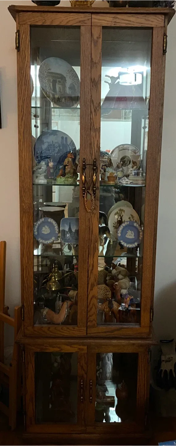 Wooden Display Cabinet thumbnail
