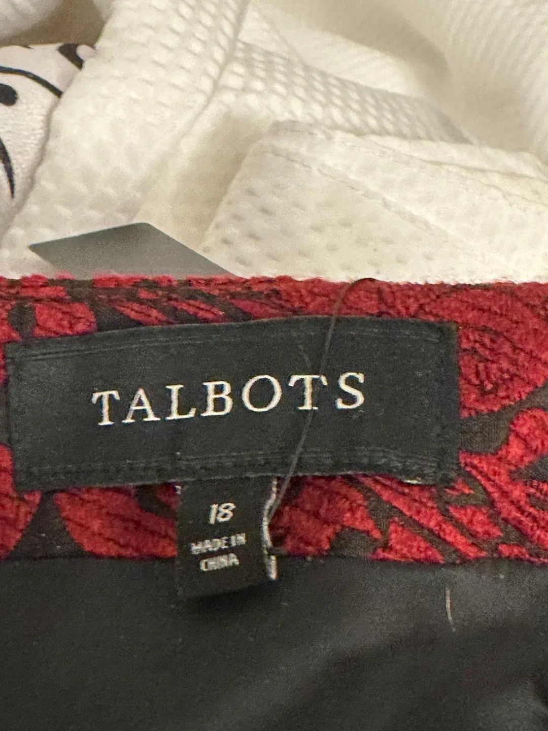 Talbots Red & Black Skirt - Size 18 image indicator(4)