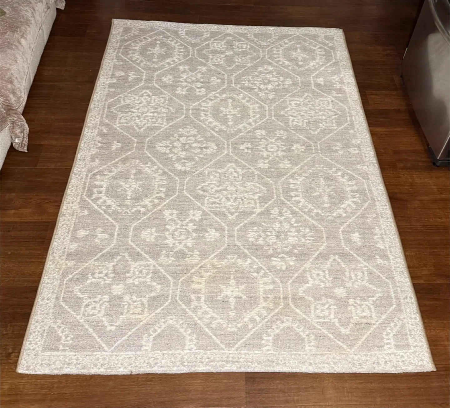 5x7 Area Rug image indicator(2)