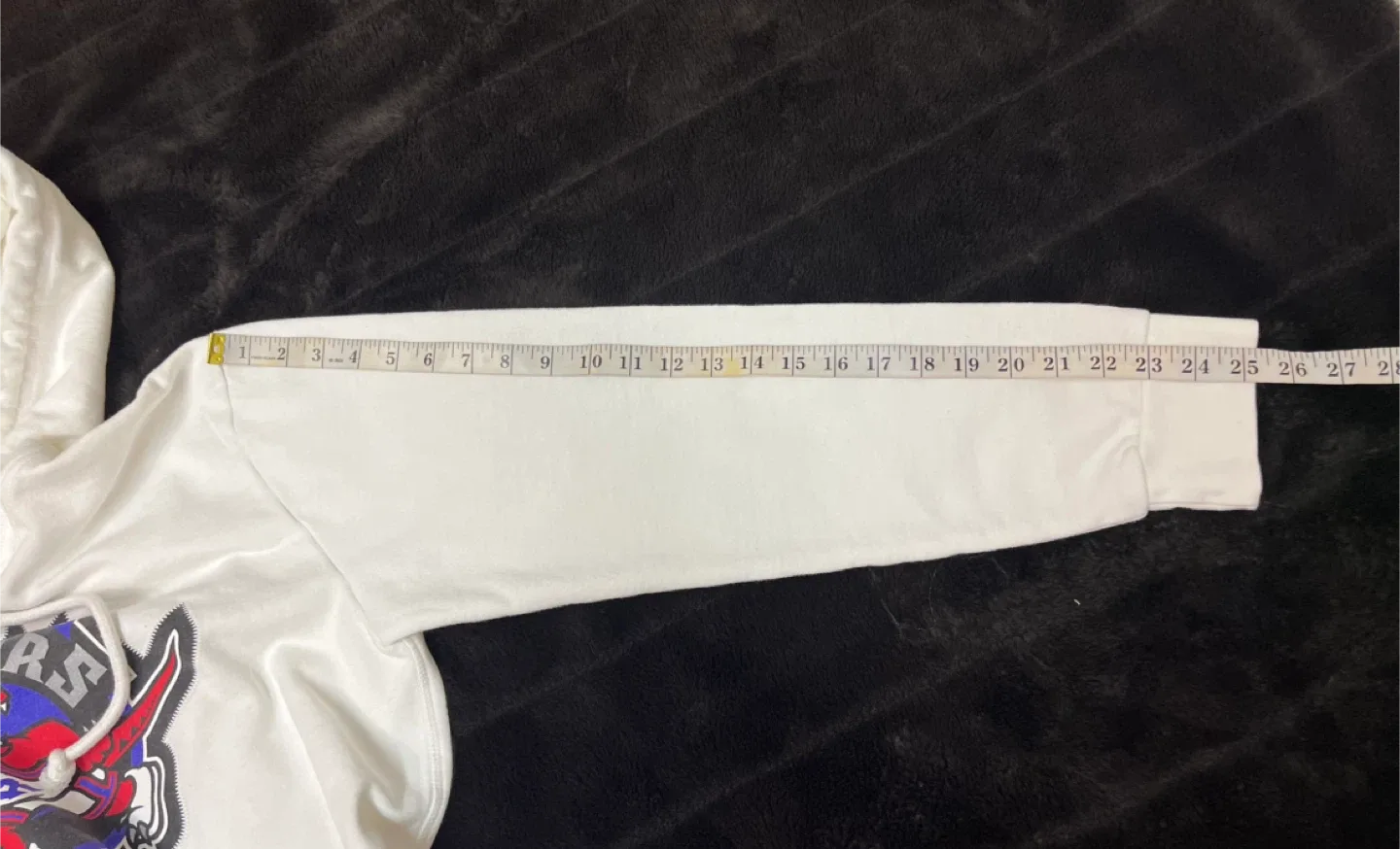 Men’s Size Large - Toronto Raptors White Hoodie image indicator(7)