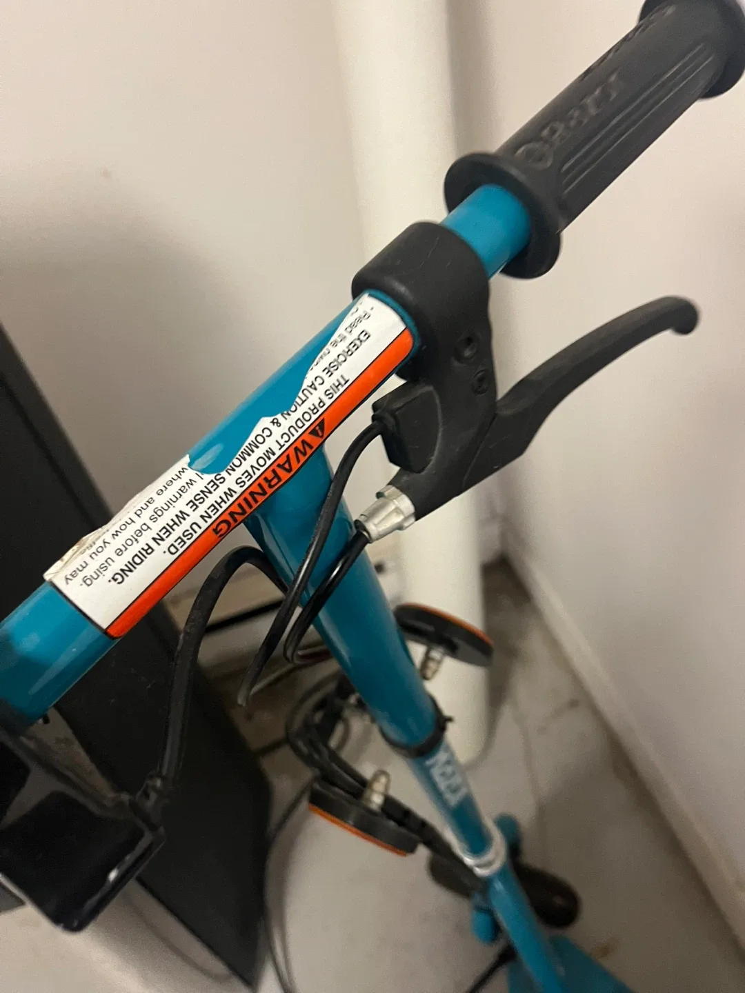 Razor Electric Scooter - Blue image indicator(5)