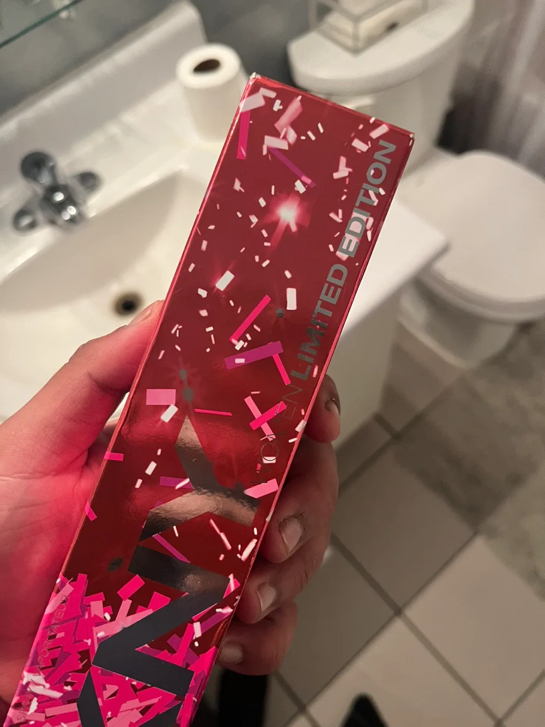 DKNY Women Energizing Eau de Toilette Spray 100ml image indicator(2)