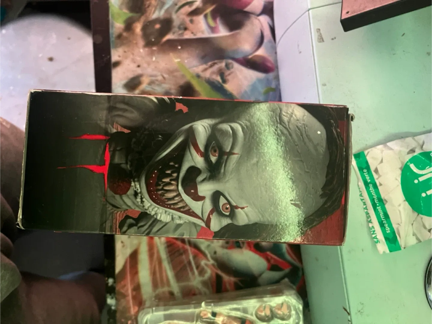 Mezco MDS IT (2017) Pennywise Designer Series image indicator(2)