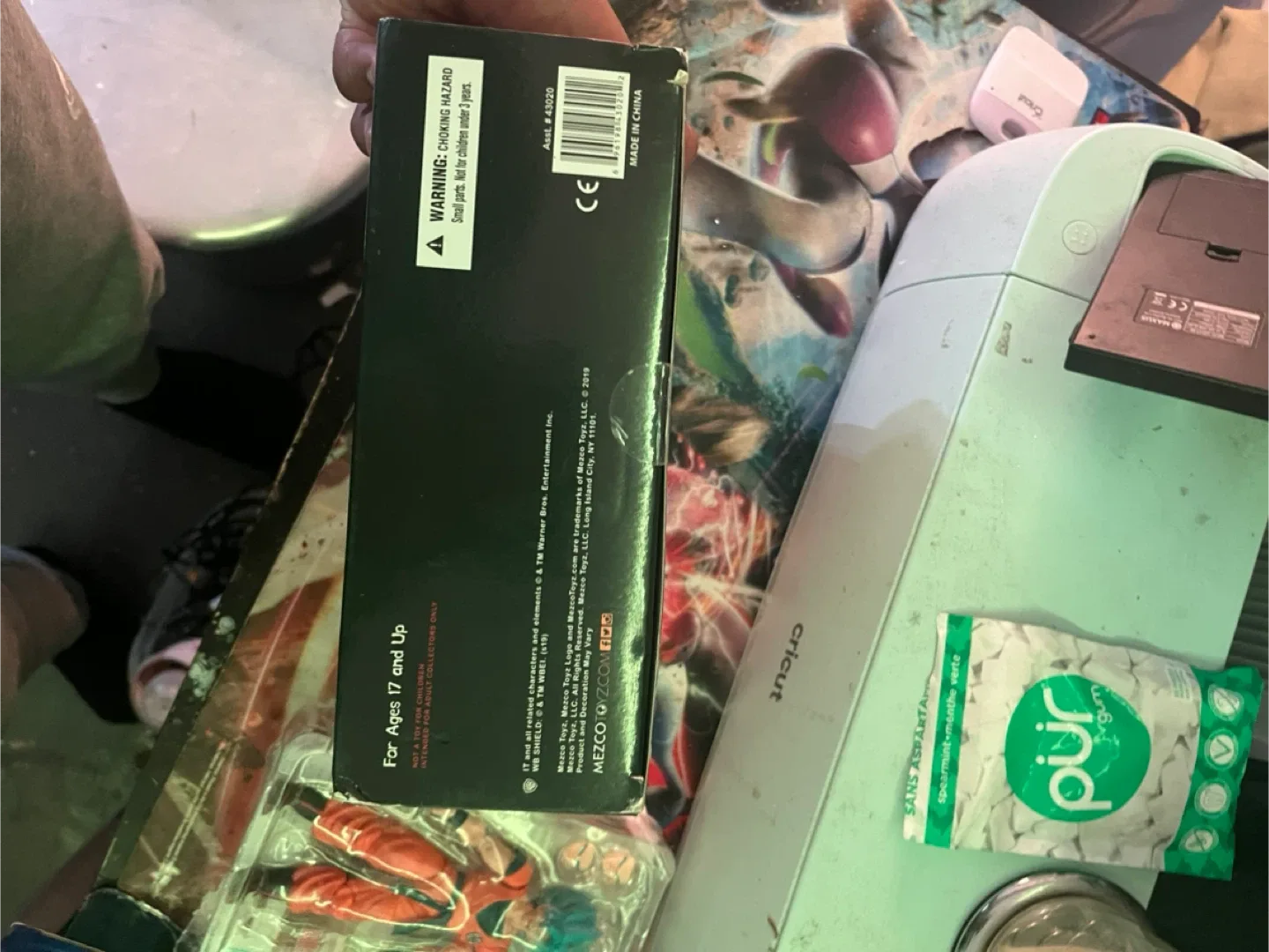 Mezco MDS IT (2017) Pennywise Designer Series image indicator(6)