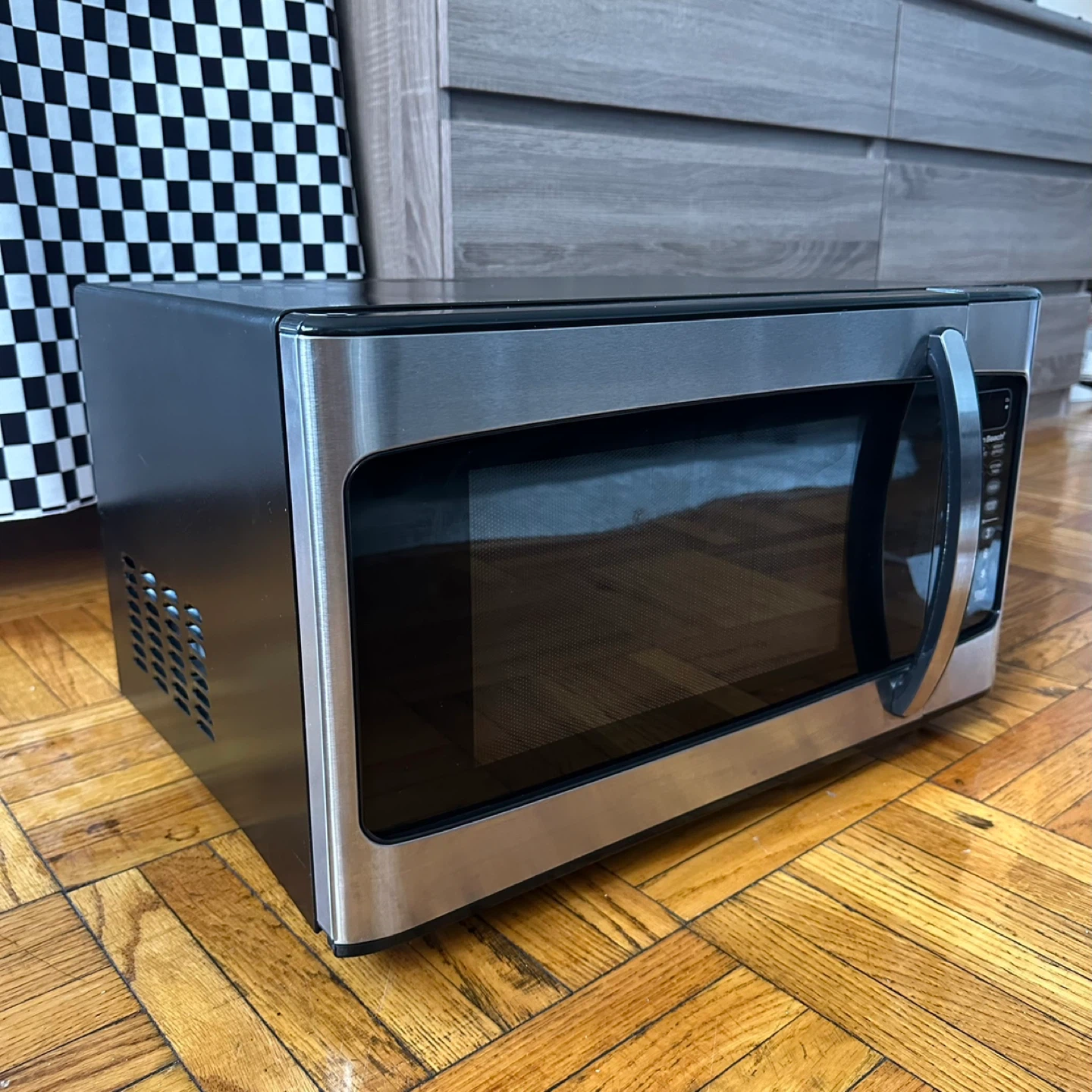 Hamilton Beach Microwave Oven - photo 2