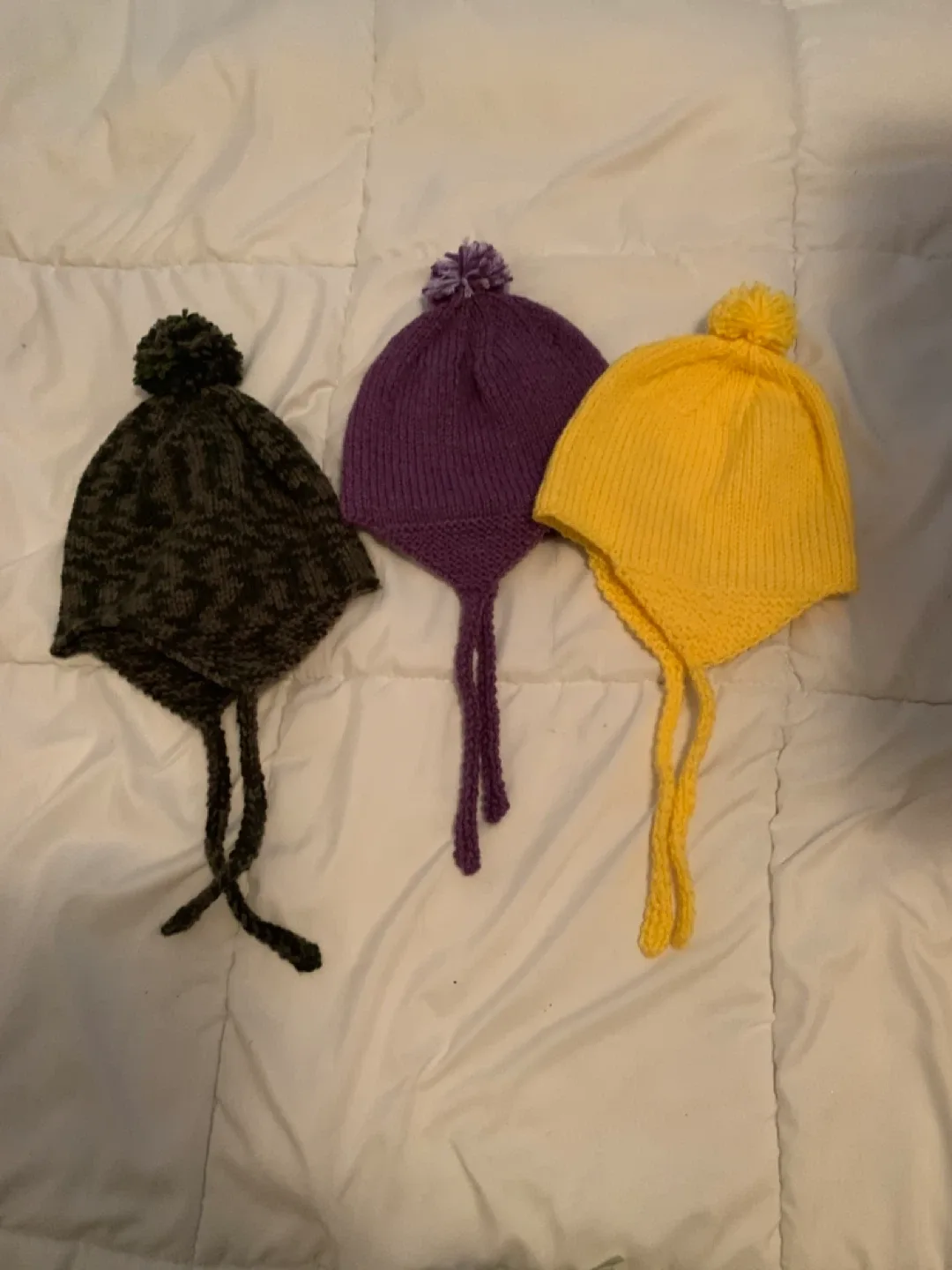 Handmade Crochet Blankets & Hats image indicator(4)