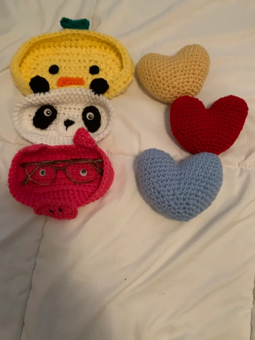 Handmade Crochet Blankets & Hats image indicator(5)