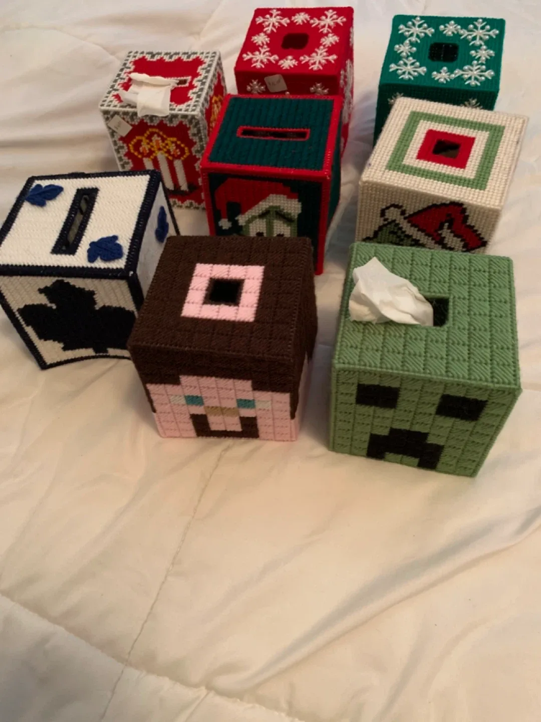 Handmade Crochet Blankets & Hats image indicator(7)