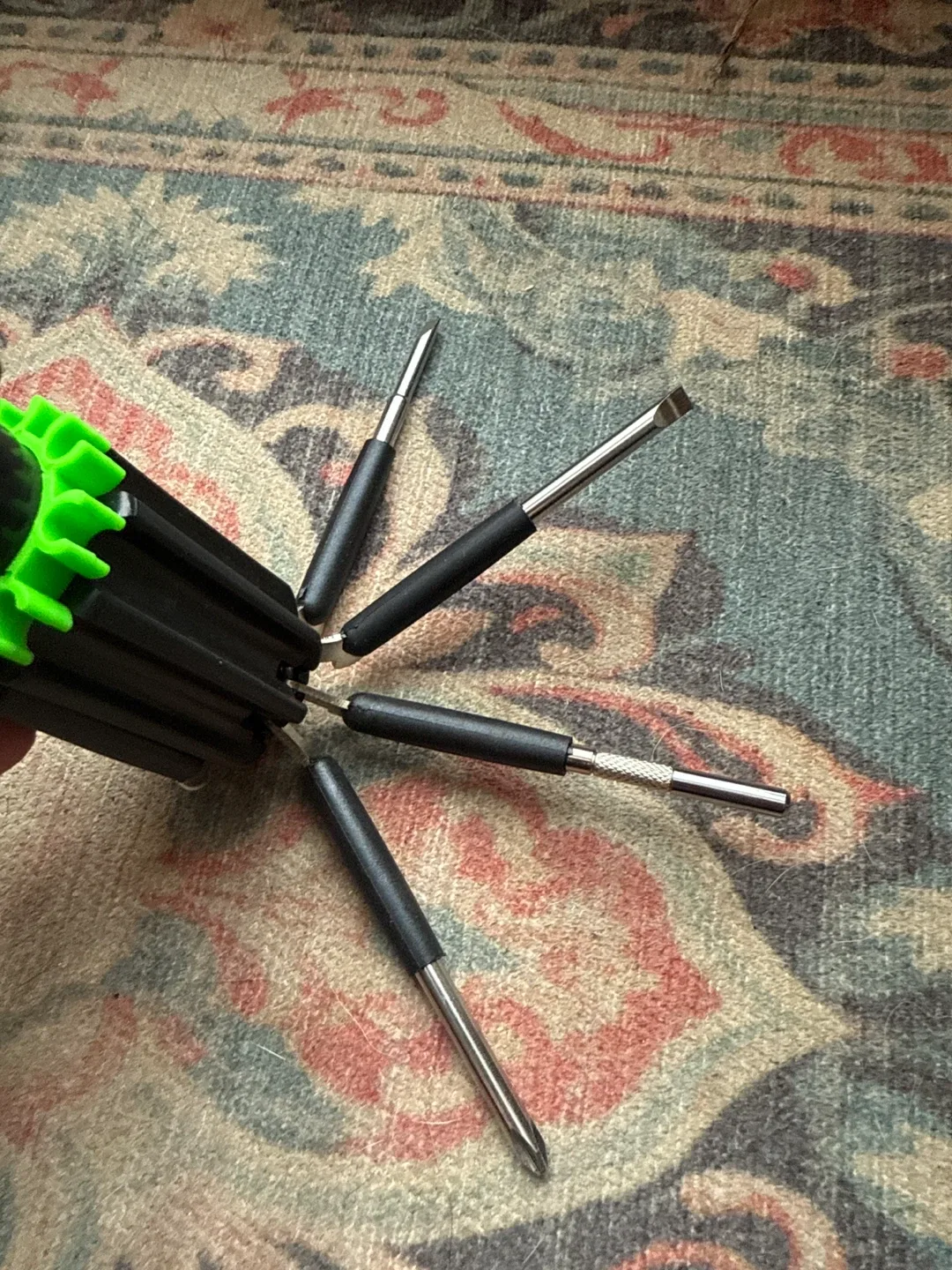 2-Pack 8-in-1 Screwdriver Set image indicator(3)