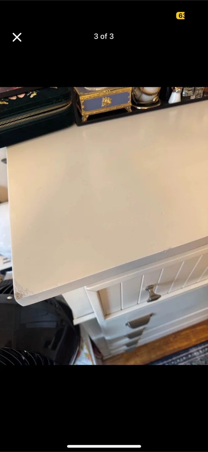 White 5-Drawer Dresser with Mirror image indicator(3)