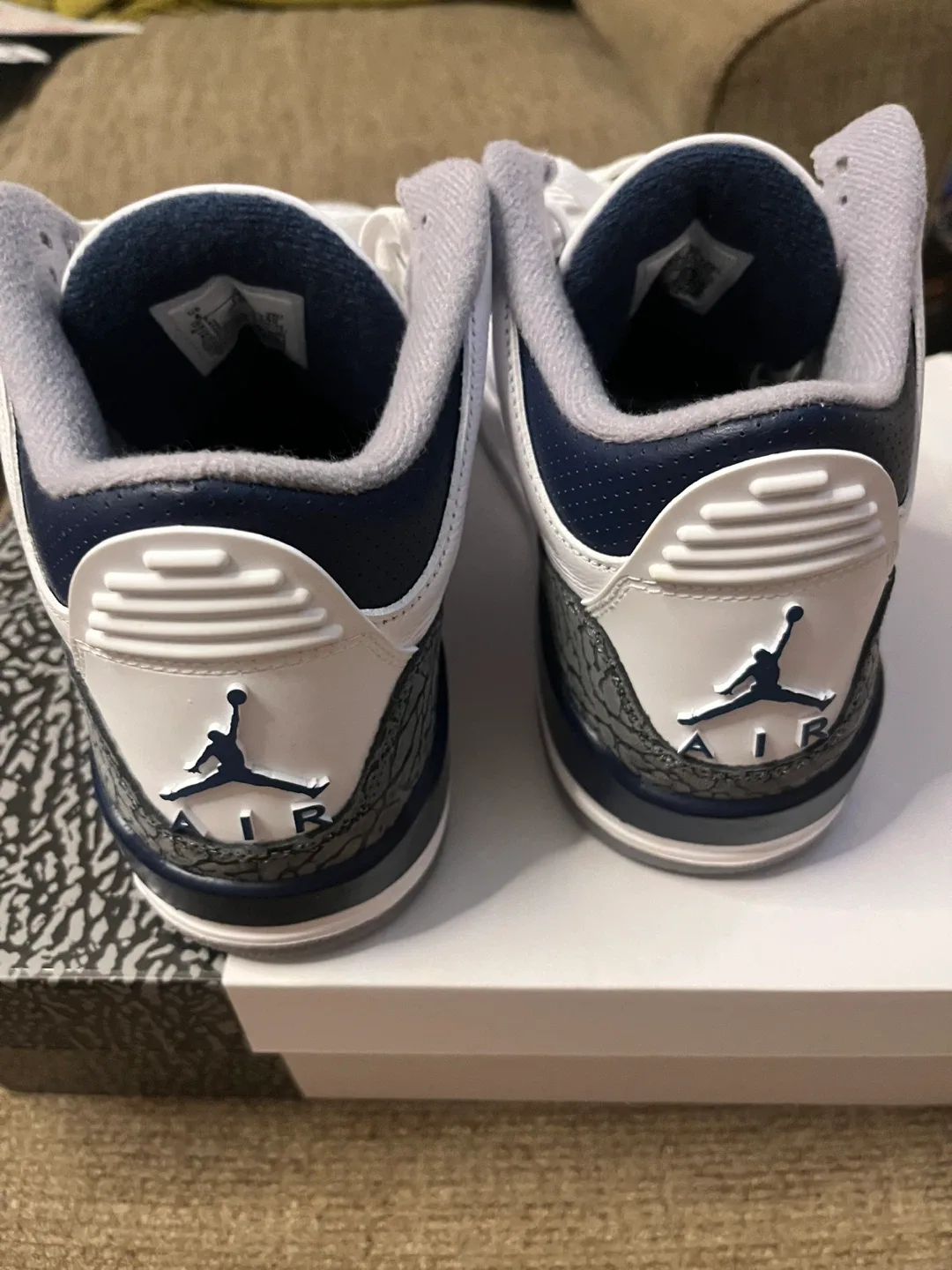 Jordan 3 men image indicator(3)