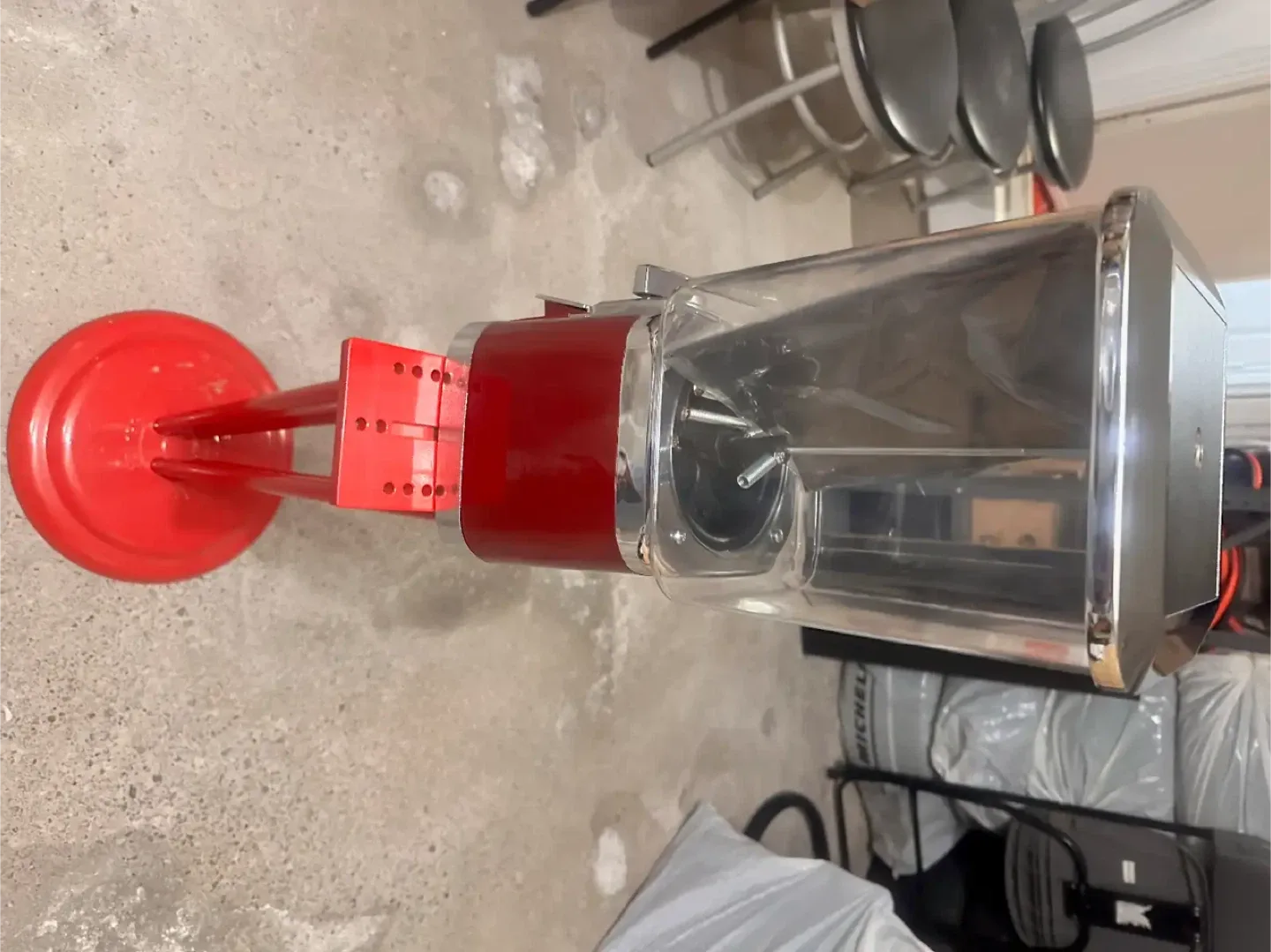 Gumball Machine - Red & Silver image indicator(2)