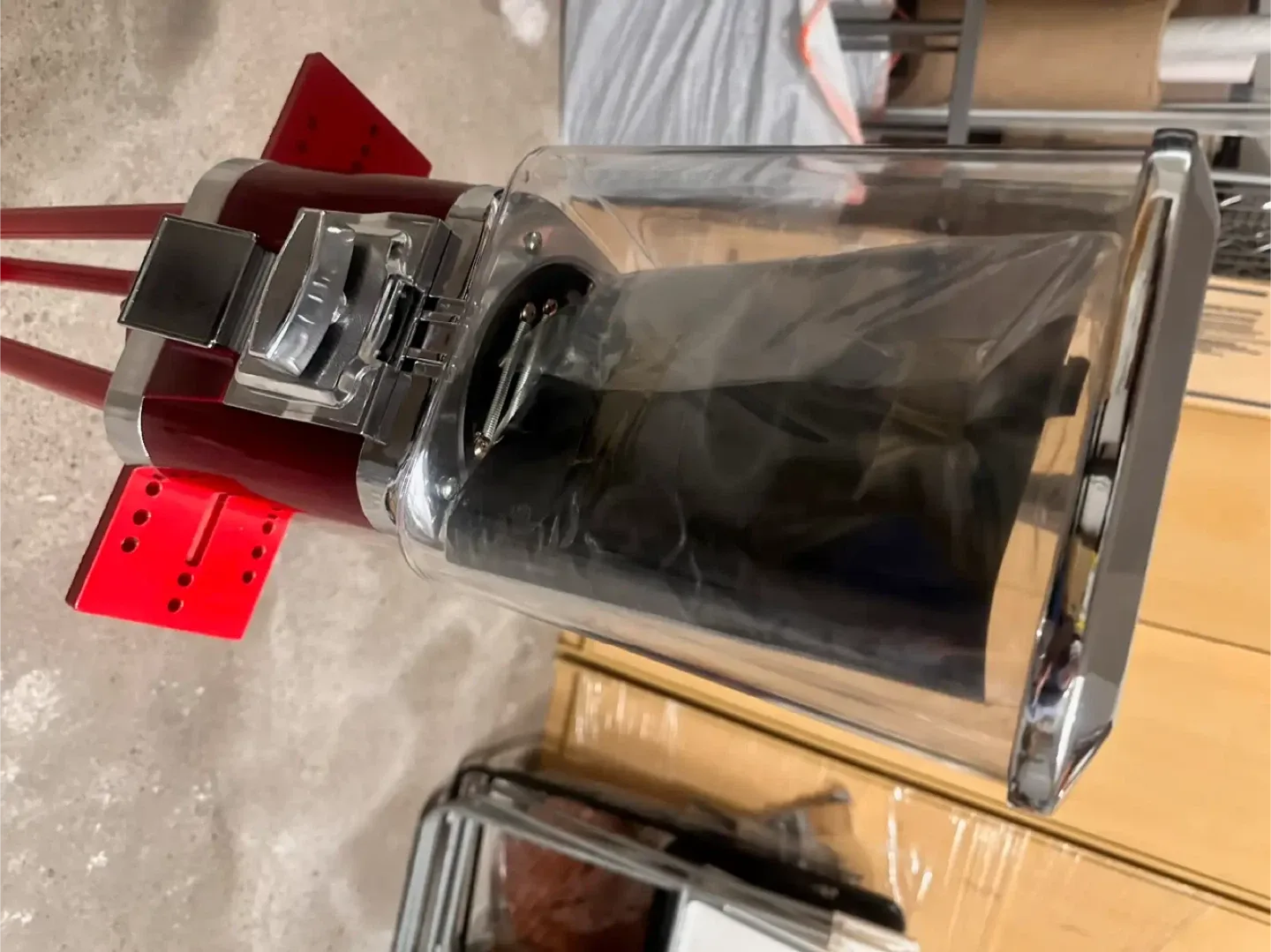 Gumball Machine - Red & Silver image indicator(3)