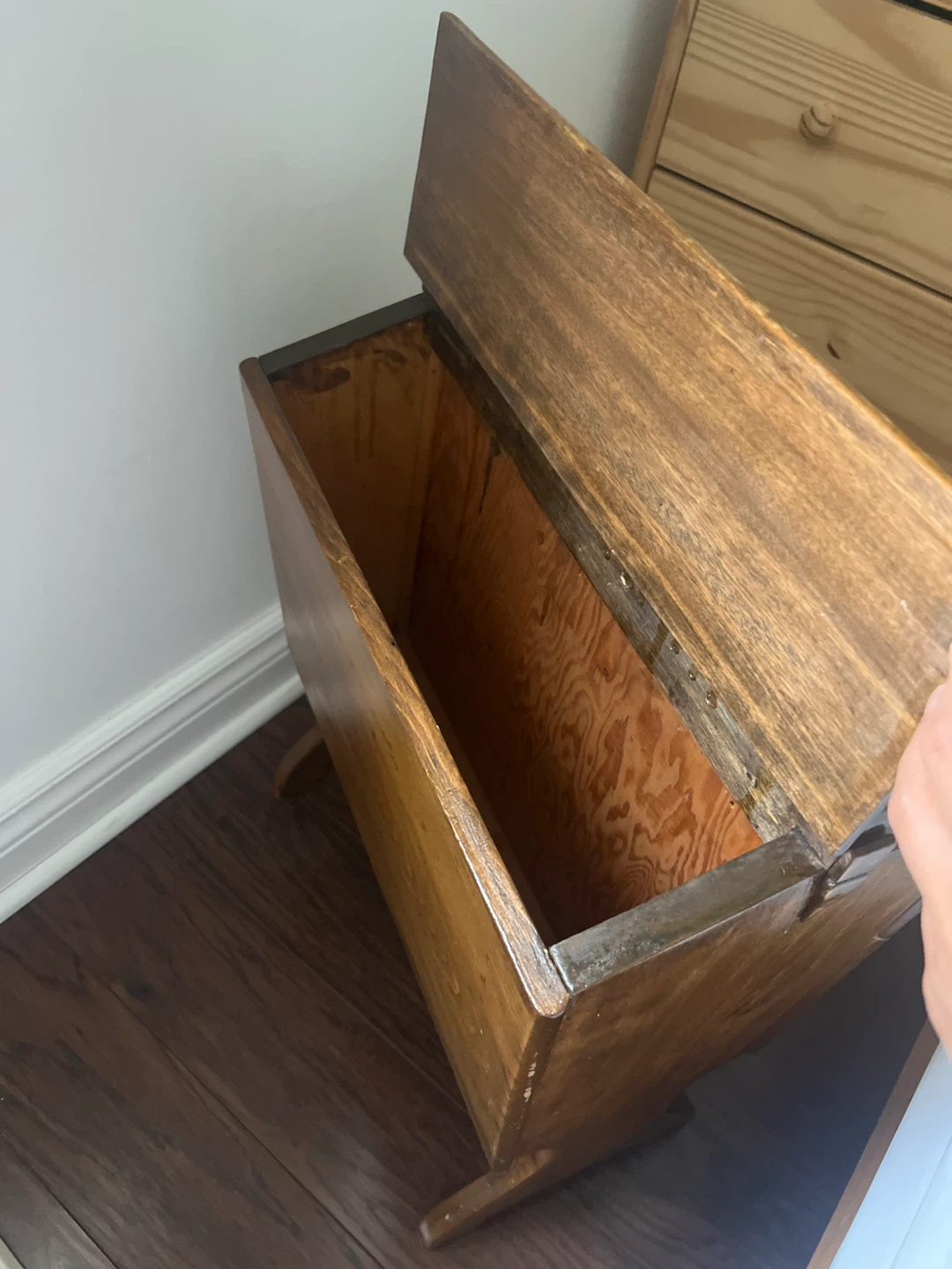 Vintage Wooden Sewing Box - photo 4