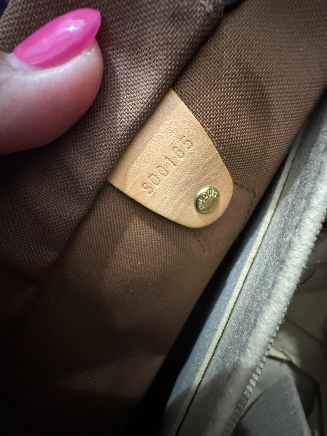 Louis Vuitton Speedy Bandouliere 35 image indicator(4)