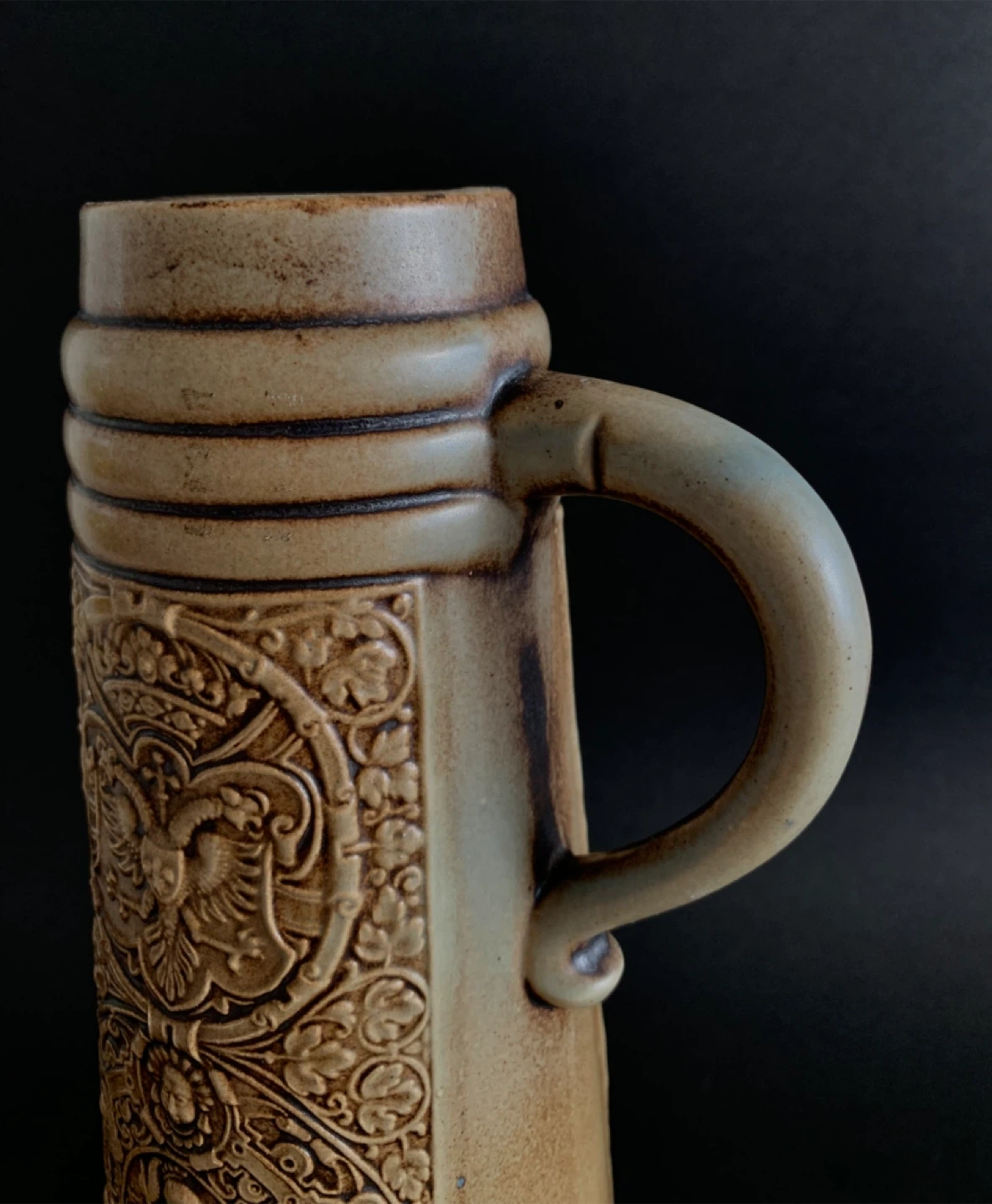 Tall Gerz German Beer Stein Graffen V Dhavn Family Crest Stone - photo 2