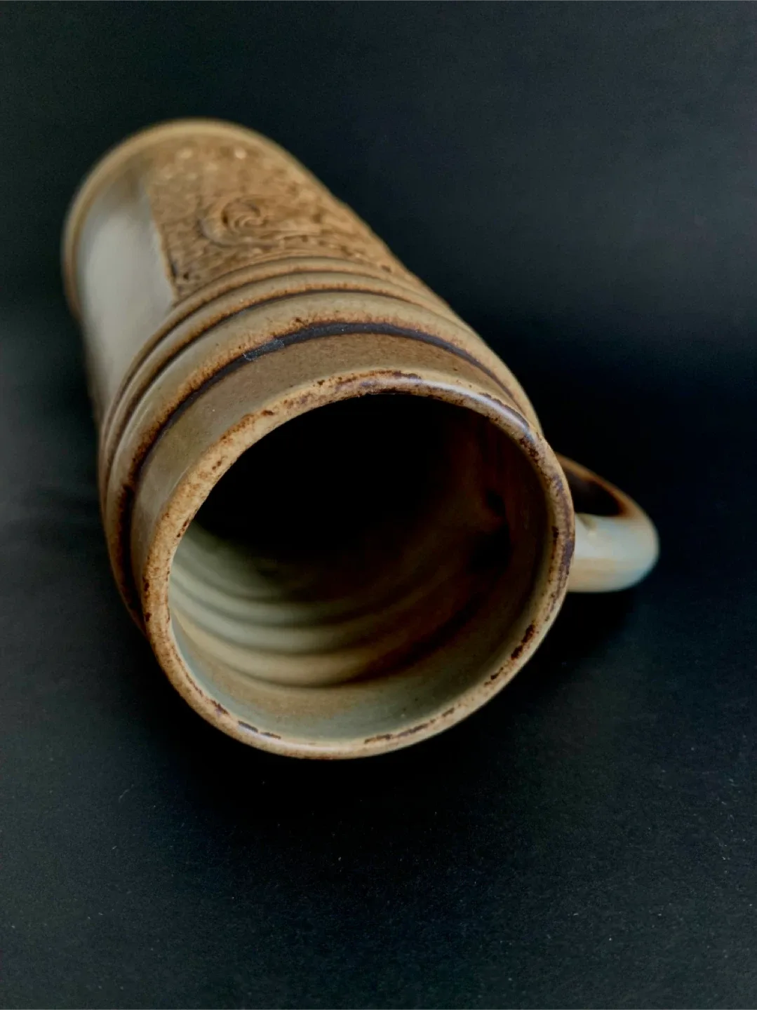 Tall Gerz German Beer Stein Graffen V Dhavn Family Crest Stone image indicator(7)