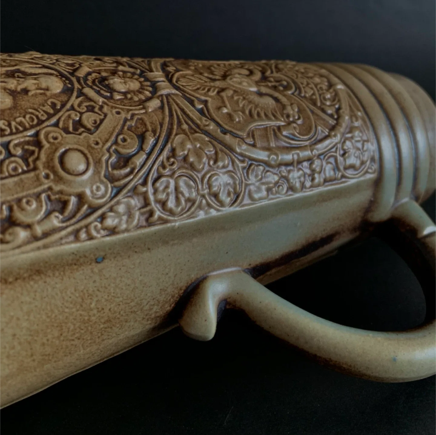 Tall Gerz German Beer Stein Graffen V Dhavn Family Crest Stone image indicator(8)