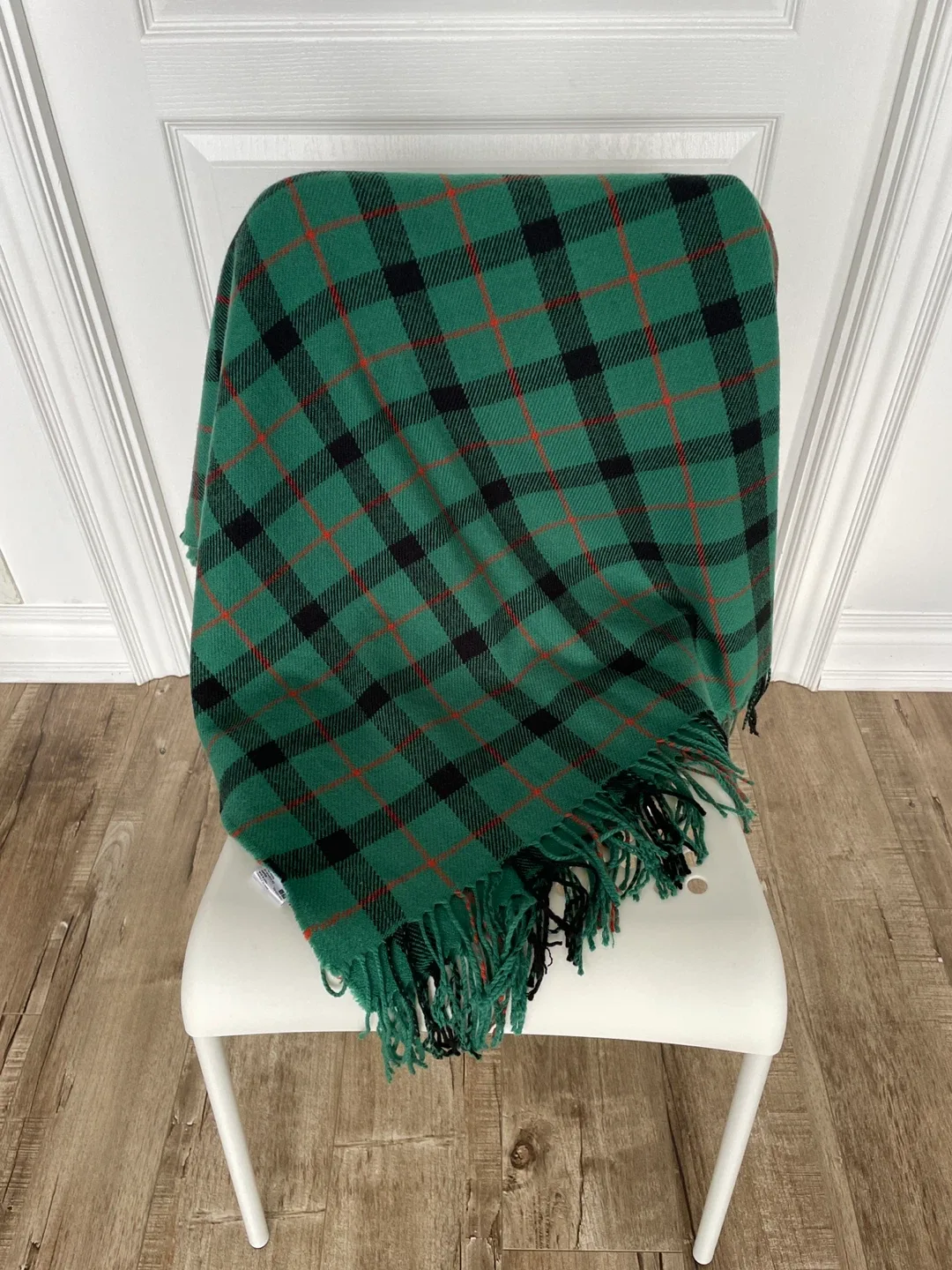 UNIQLO X JW ANDERSON Large Stole image indicator(2)