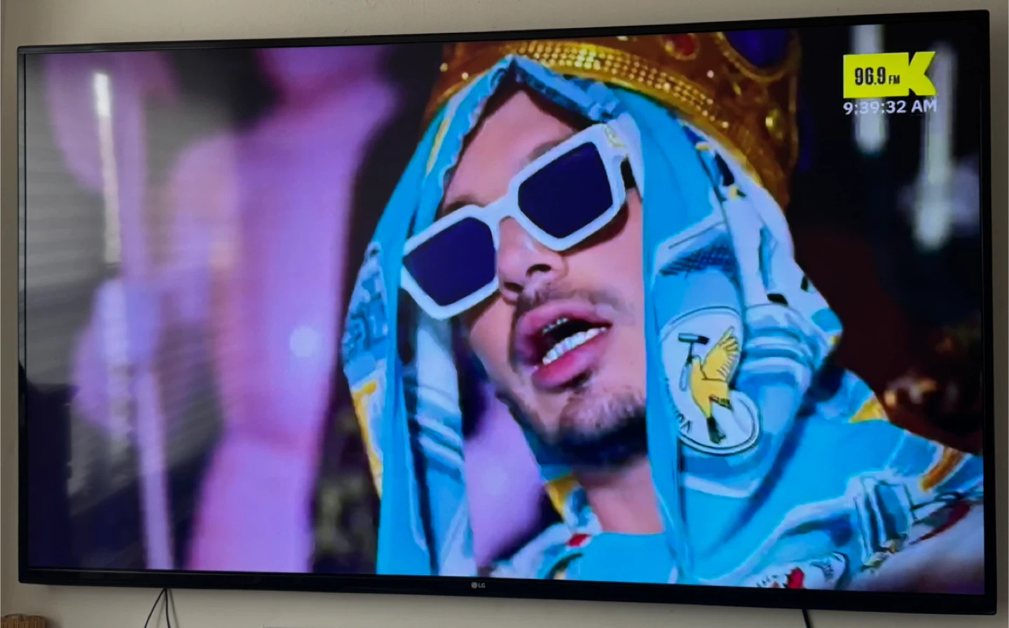 LG 70UH6330-UB 70" 4K UHD Smart TV