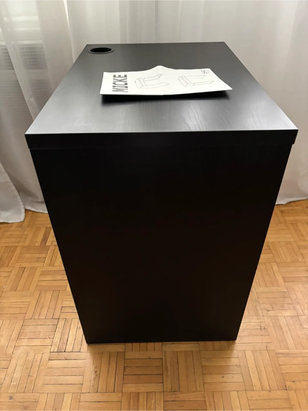 IKEA MICKE Desk - Black image indicator(5)