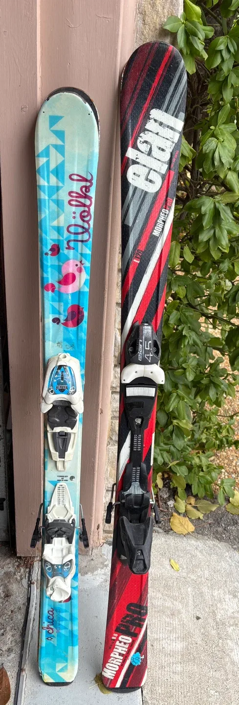 Volkl Chica 110cm & Elan Morpheo Pro 120cm Skis image indicator(6)