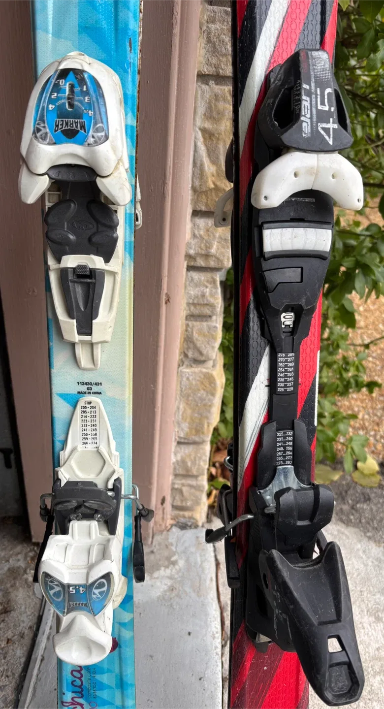 Volkl Chica 110cm & Elan Morpheo Pro 120cm Skis image indicator(2)