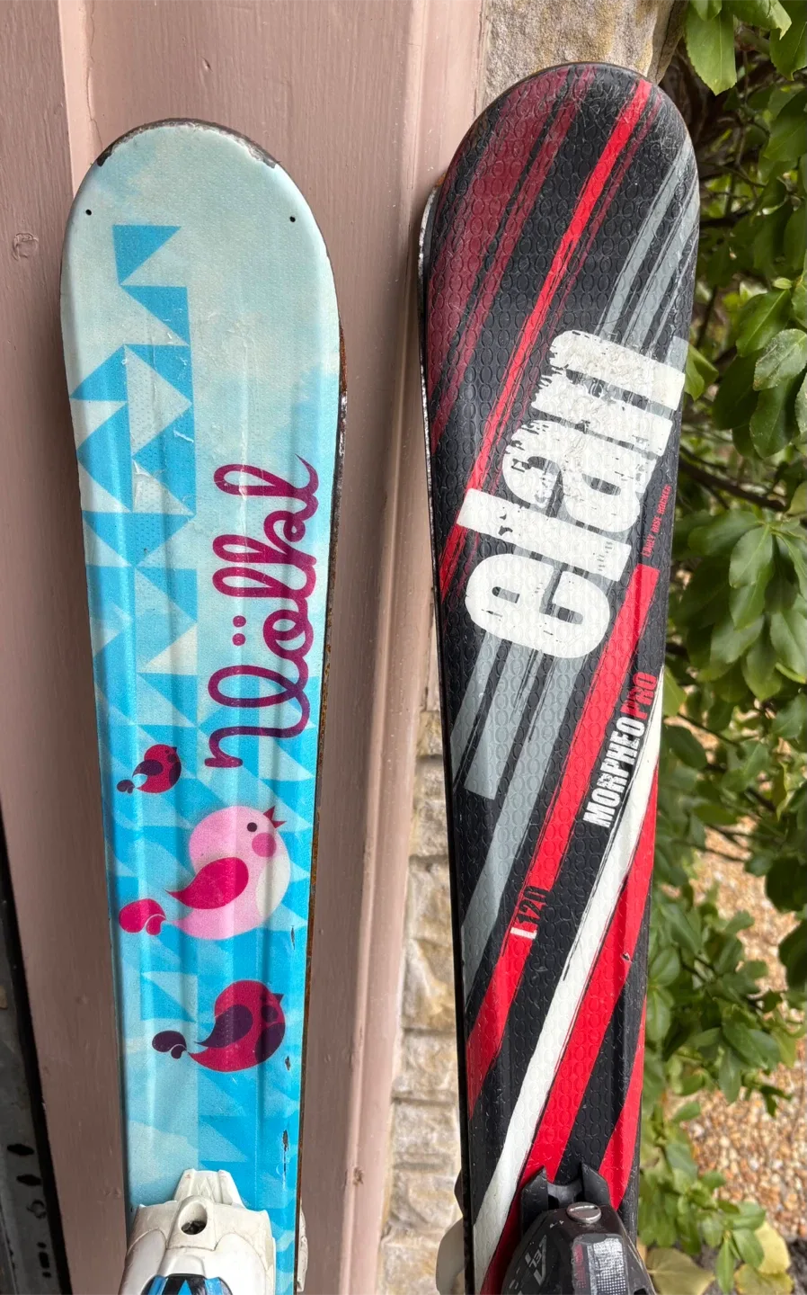 Volkl Chica 110cm & Elan Morpheo Pro 120cm Skis image indicator(4)