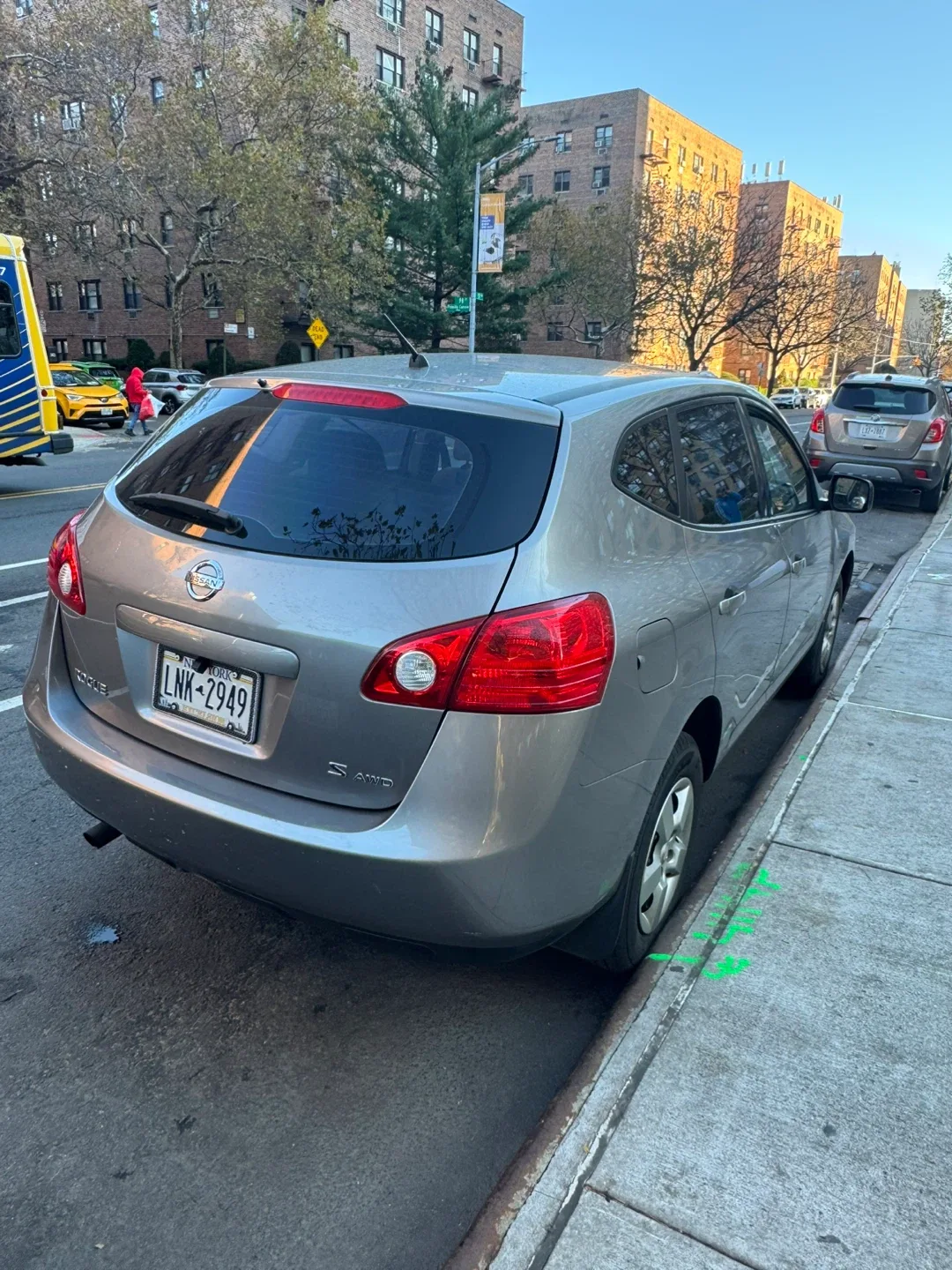 Gray Nissan Rogue S AWD image indicator(4)