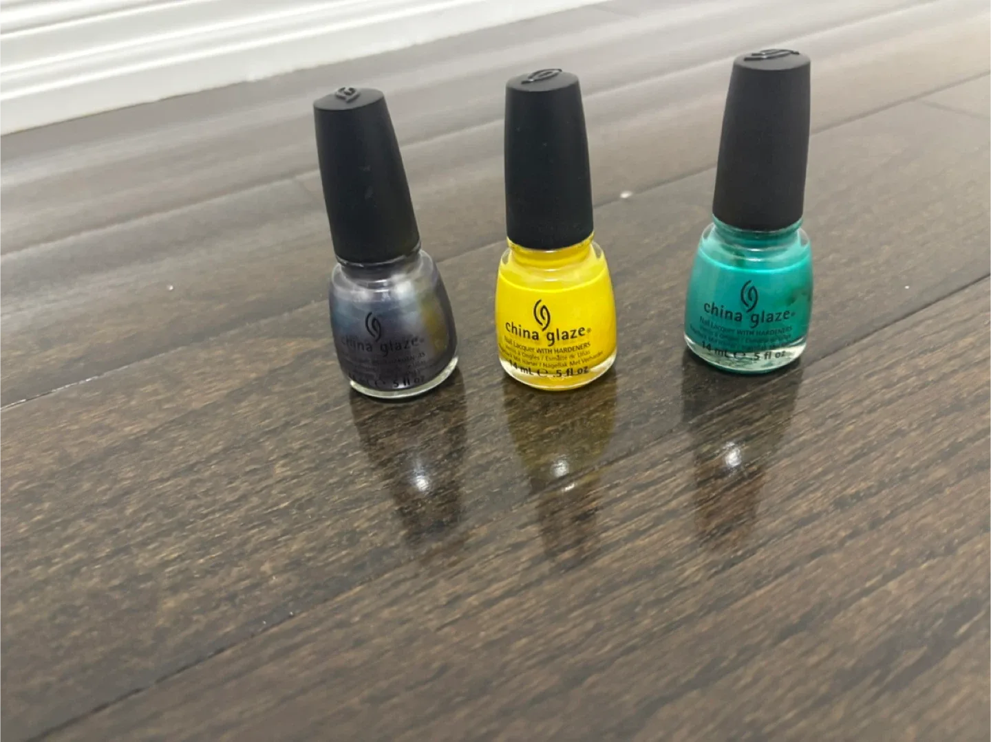 Assorted Nail Polish image indicator(3)