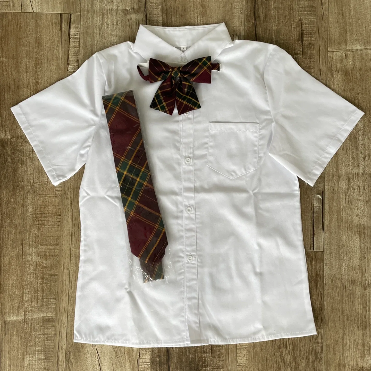 BRAND NEW 🥕 School Uniform Set (Plaid Skirt, Shirt, Bow & Tie) image indicator(3)
