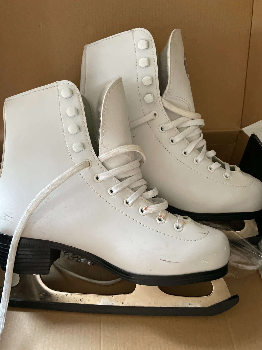 Winnwell Figure Skates - White, Size US 4 - photo 3