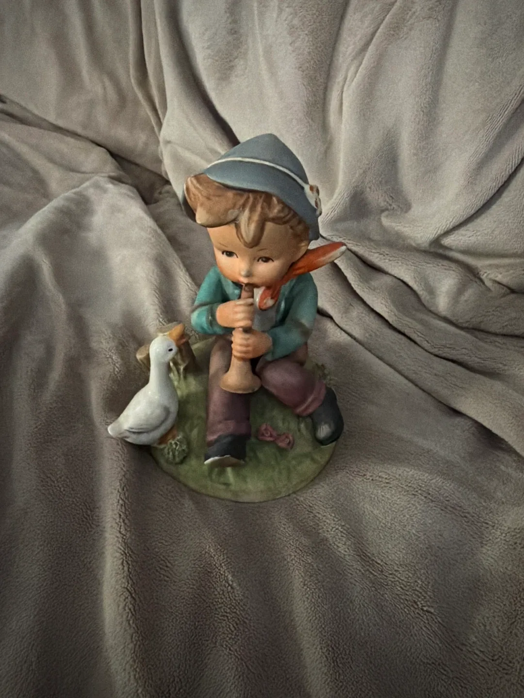 Erich Stauffer Figurine thumbnail