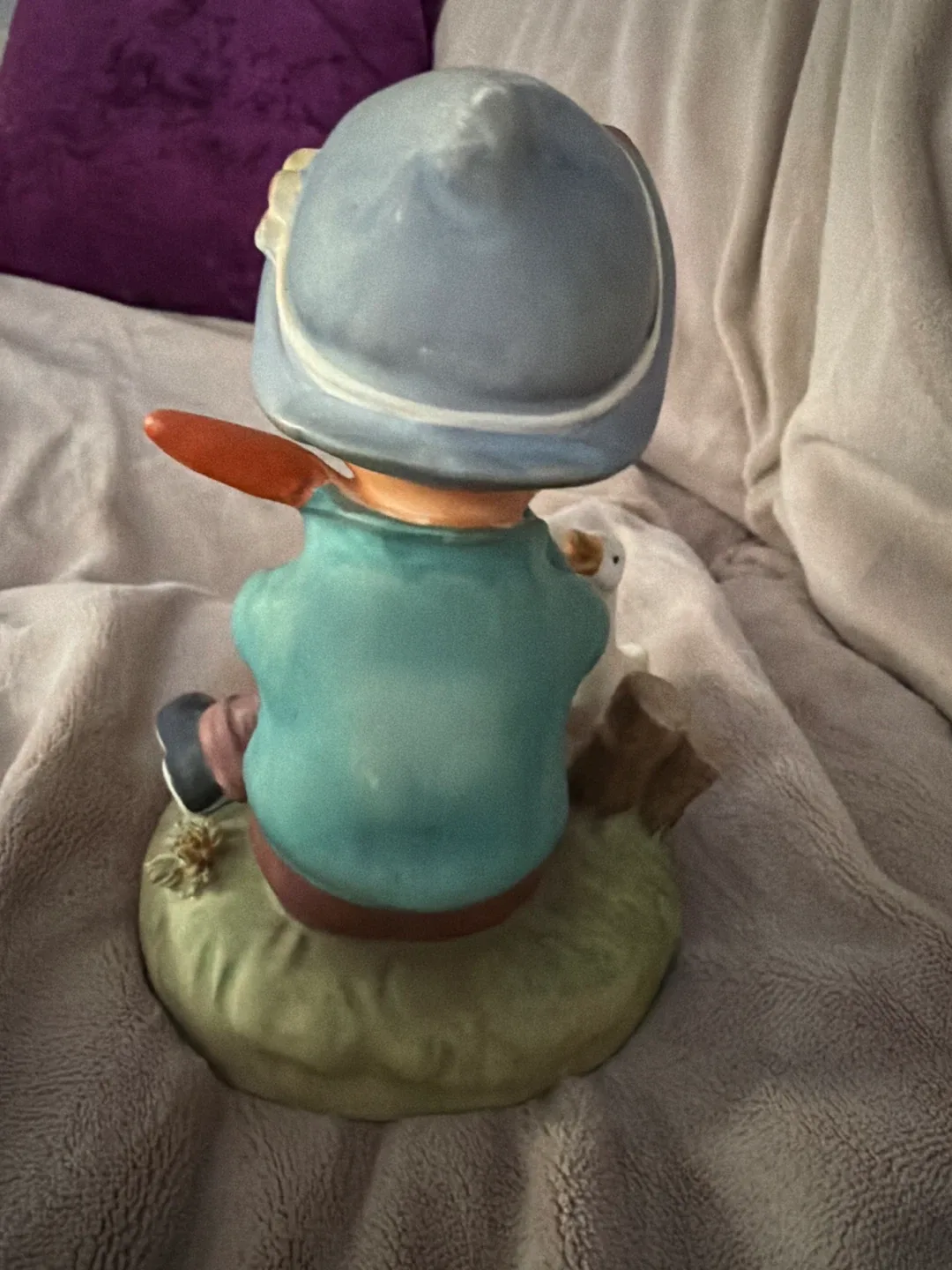 Erich Stauffer Figurine image indicator(4)