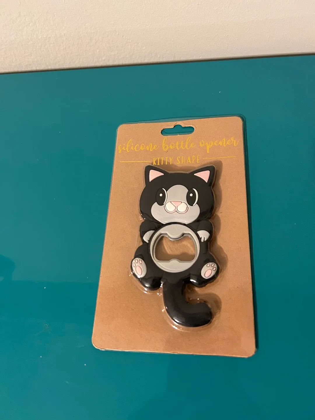 😻NEW Kitty-Shaped Silicone Bottle Opener