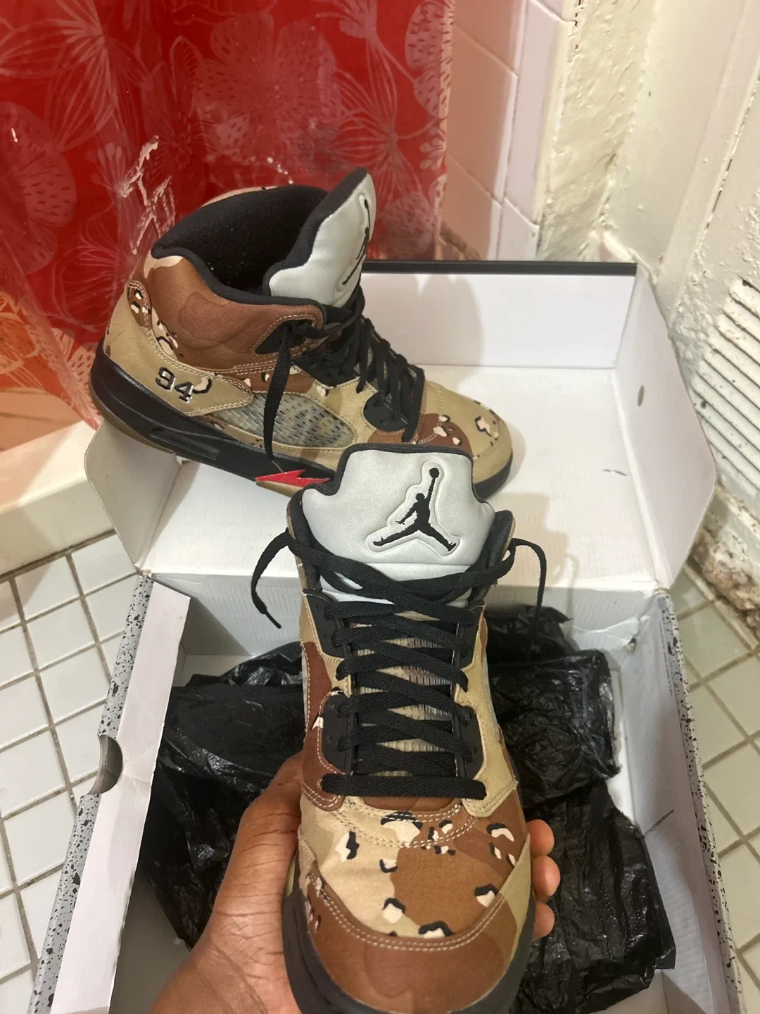 Air Jordan 5 Retro Supreme Desert Camo image indicator(3)